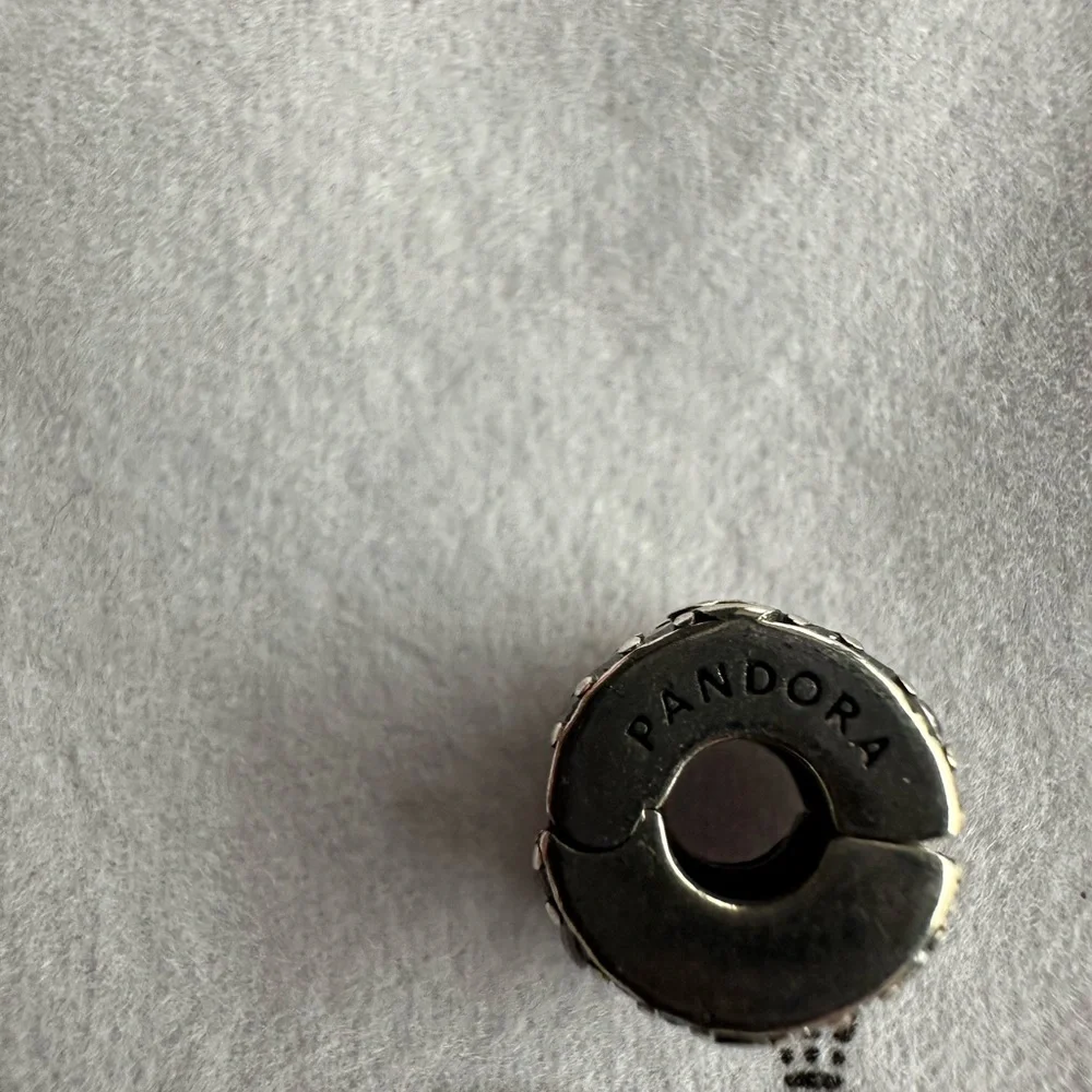 Disney x PANDORA Mickey & Minnie Cz Clip Charm